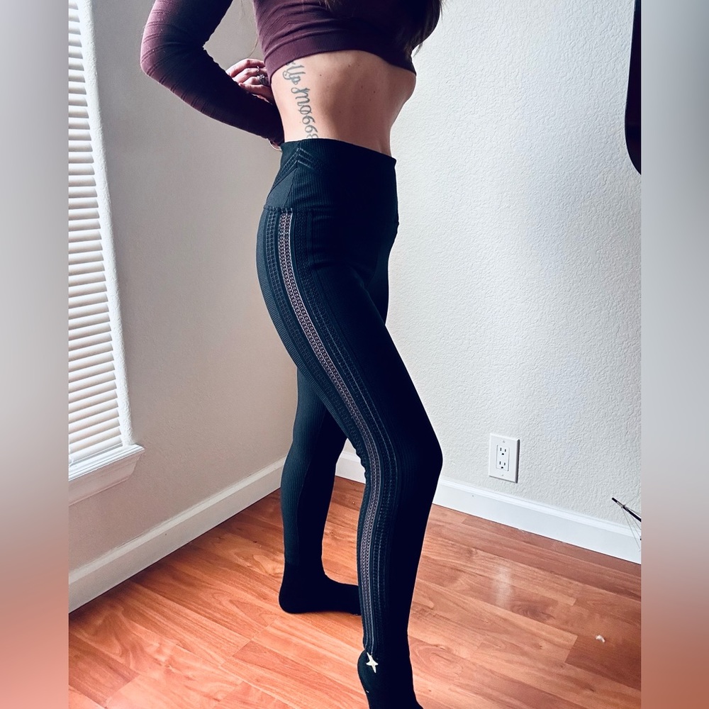 FP Movement RARE Mesh Inset Leggings - Picture 3 of 13